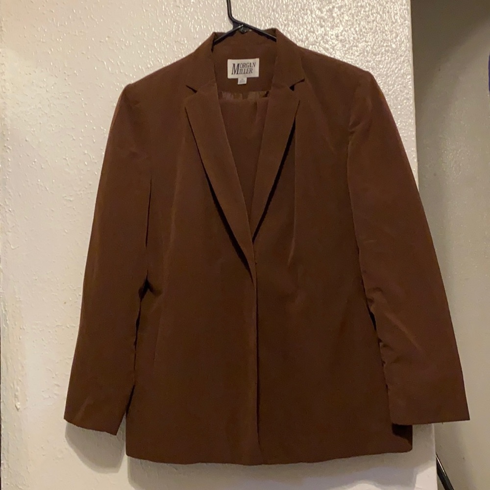 Size 14 brown pant suit.